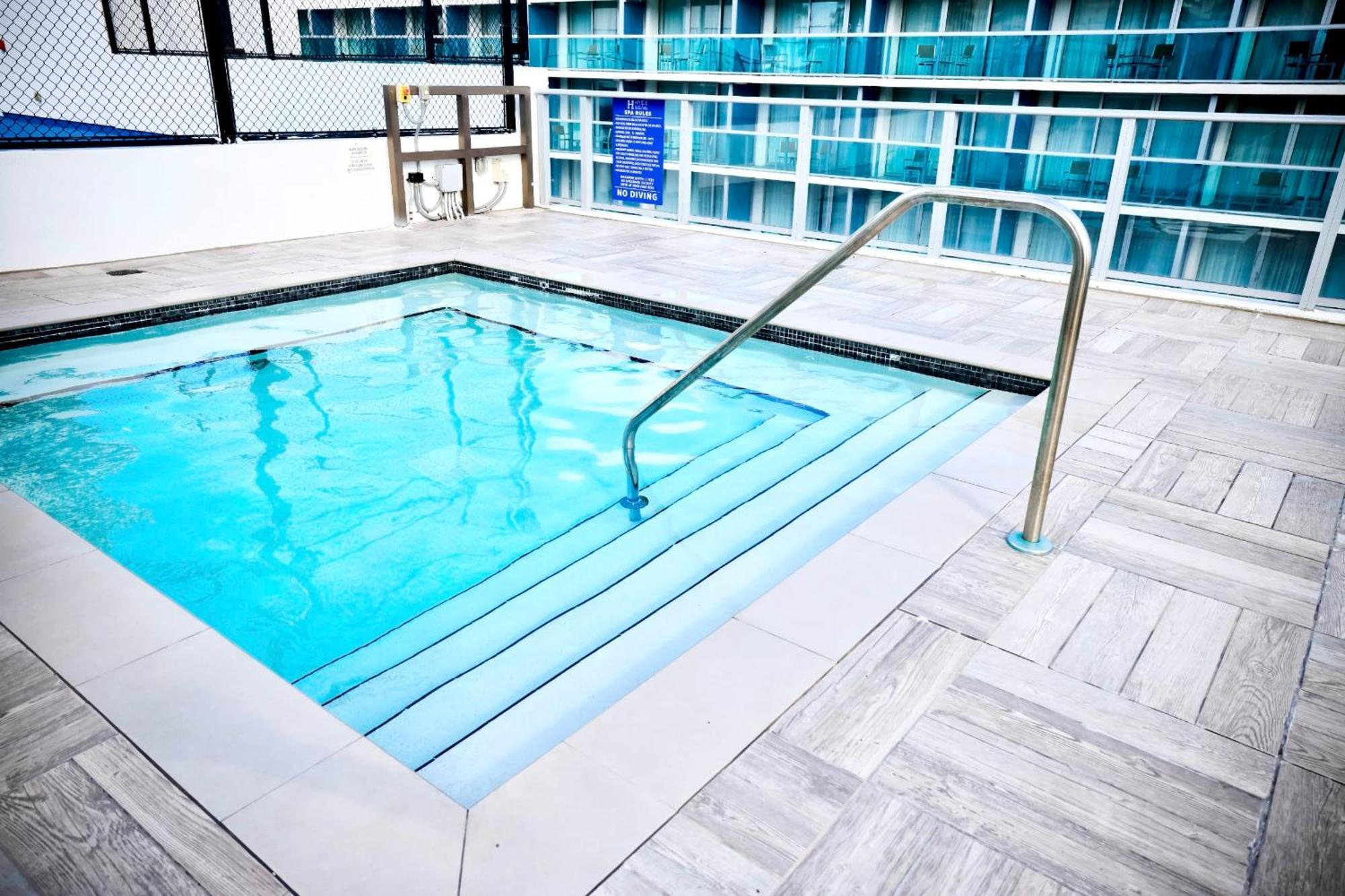 Diamond In The Sky Villa Hollywood Bagian luar foto