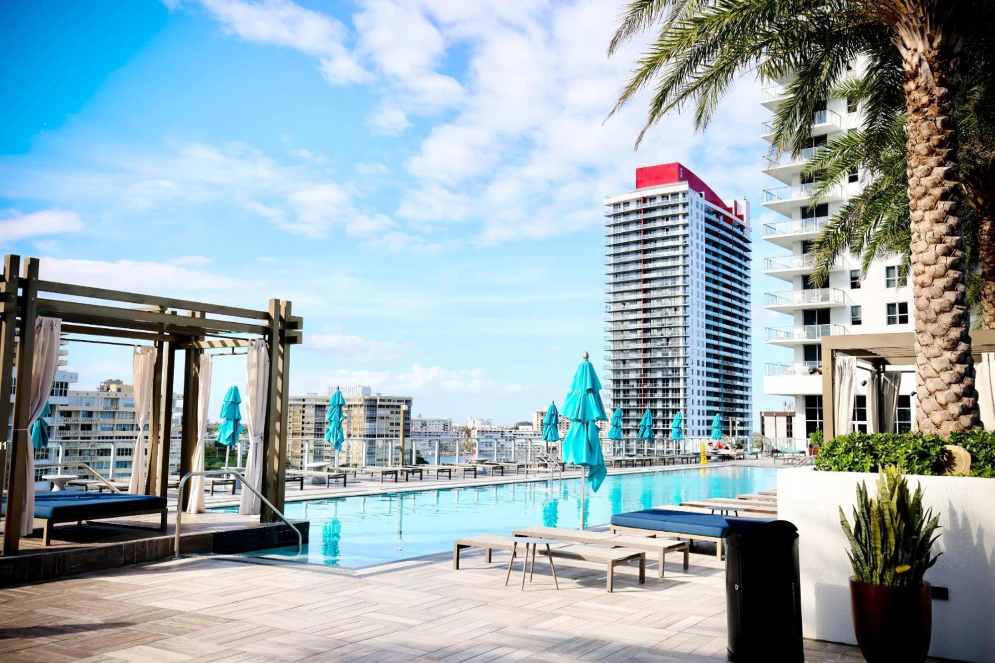 Diamond In The Sky Villa Hollywood Bagian luar foto