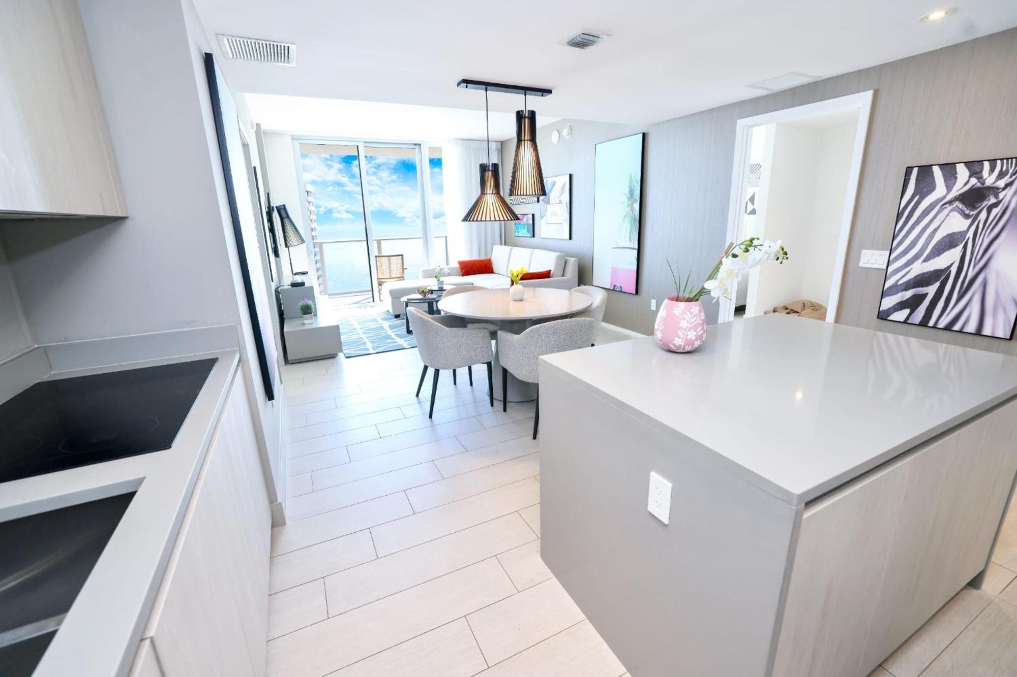 Diamond In The Sky Villa Hollywood Bagian luar foto