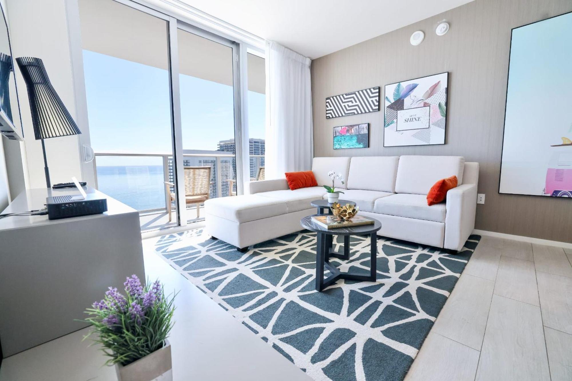 Diamond In The Sky Villa Hollywood Bagian luar foto